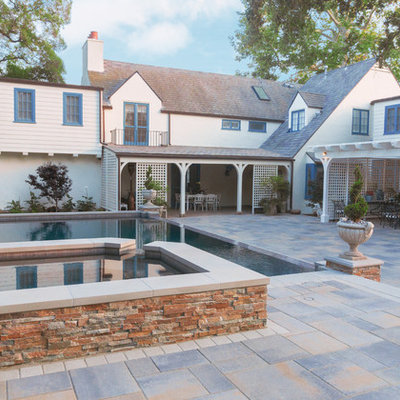 Example of a tuscan home design design in Los Angeles