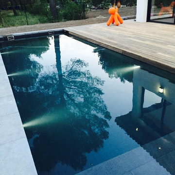 pour les plages de piscine, le bois