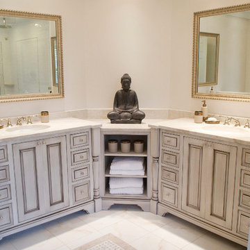 Sterling Traditional Master Bath with Wow-Factor
