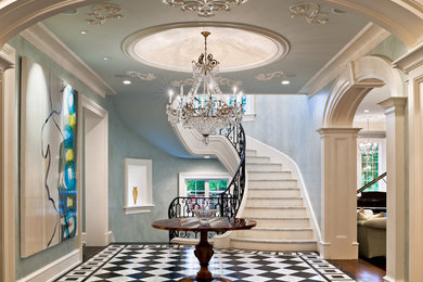 Example of a foyer design in Philadelphia