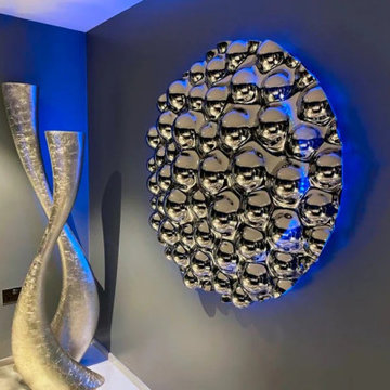 Bubbles Silver Wall Sculpture – Modern Luxury Living Room Decor Idea