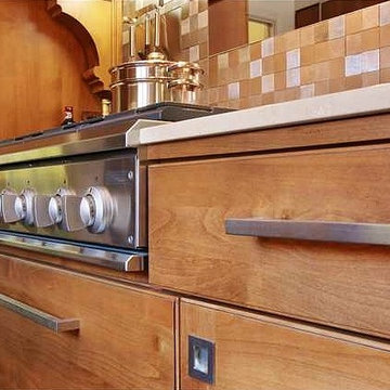 Kitchen Hardware Provides Added Interest
