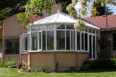 Inspiration for a timeless sunroom remodel in San Francisco