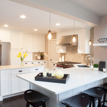 Splash of Summer Kitchen in Algonquin