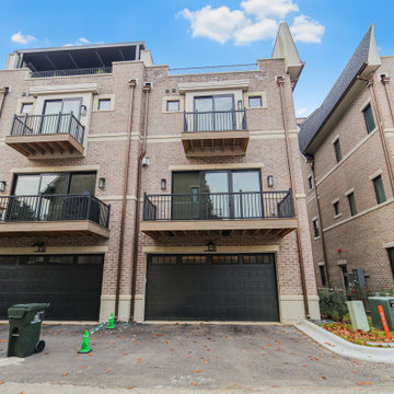 End Unit - Modern Luxury Transitional Rowhome | Heritage Place Naperville, IL