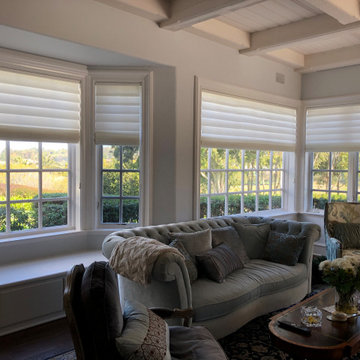 Hunter Douglas light filtering Vignette
