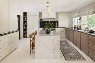 Inspiration for a transitional kitchen remodel in Orlando