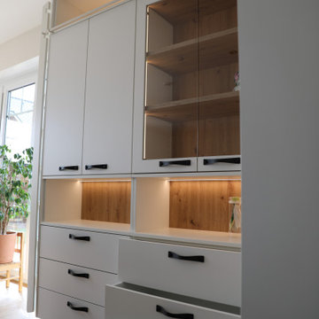 Wohnzimmerschrank