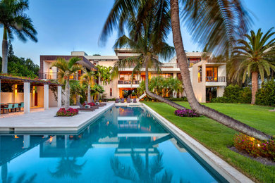 Inspiration for a pool remodel in Tampa