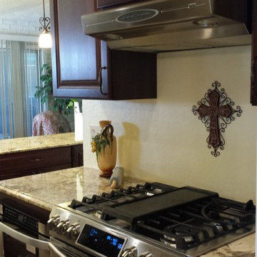 Traditional Tuscan Style Kitchen