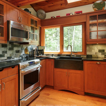 Wood Windows in Fabulous Kitchen - Renewal by Andersen Greater Toronto & Ottawa