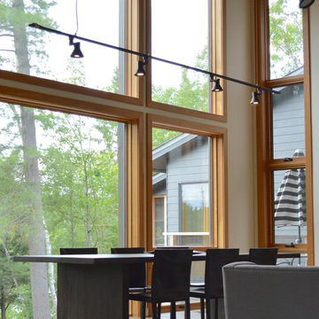 Four Season Cottage near Haliburton