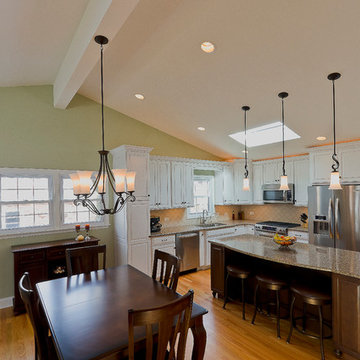 Traditional Kitchen with Two Tone Island