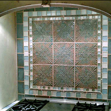Aquarius 7x7, Sculpted Leaf Liner 3x6 field tiles and commercial glass