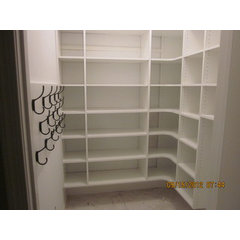 CRAZY CLOSETS