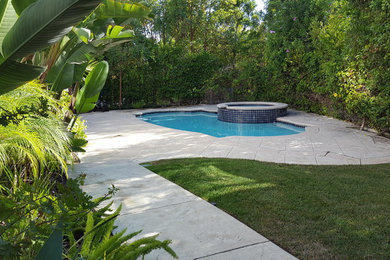 Inspiration for a mediterranean landscaping in Los Angeles.