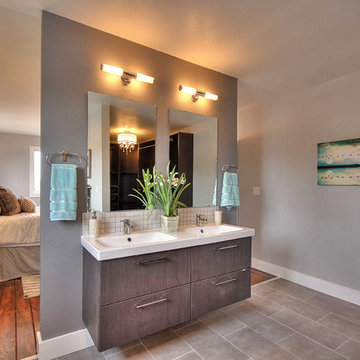 Modern Oakland Flip