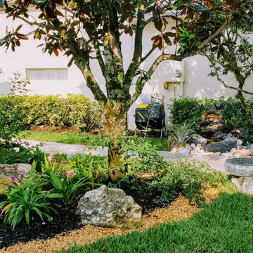 Tropical color in Village Walk