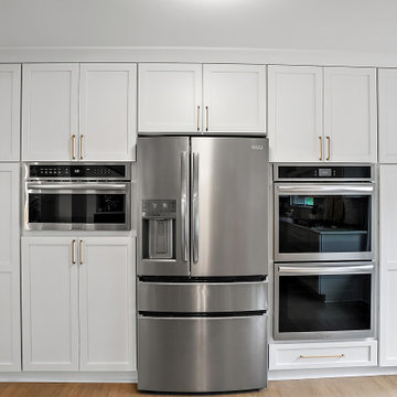 Starmark Bridgeport Kitchen & Primary Bath in White & Blueberry