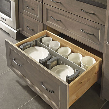 Decorá Cabinets: Drawer Dividers and Plate Holders