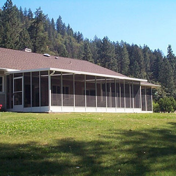 Screened in porch