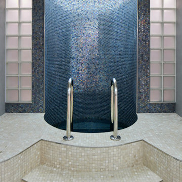 Private pool and sauna