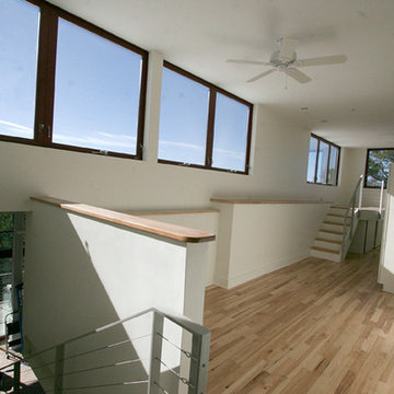 Sunny Sumptuous Deluxe Riverfront Loft