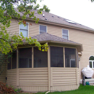 Spa Deck, Patio w/ Fire Pit, and Screen Porch in North Chicago Suburbs