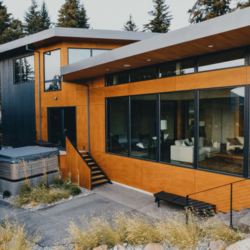 White Salmon Bluff Home