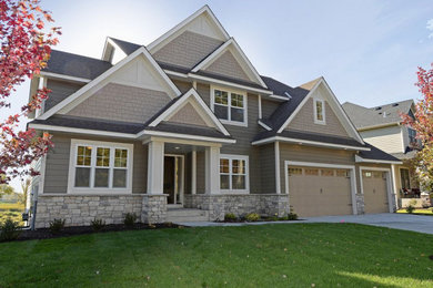 Example of an arts and crafts exterior home design in Nashville
