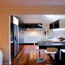 Lights under cabinets, bar