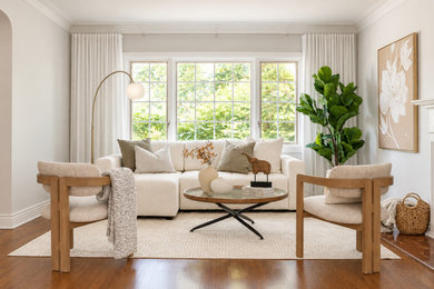 Example of a living room design in Montreal