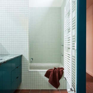 Foton Och Badrumsinspiration For Badrum Med Grona Skap Och Tegelgolv