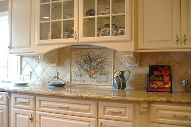 Inspiration for a timeless kitchen remodel in Austin