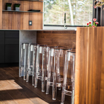 Urban Kitchen in Walnut