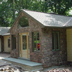 QuarryCut Stone - Plum - Squares & Strips. - Siding And Stone Veneer