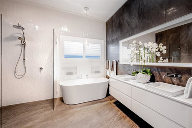 This is an example of a bathroom in Wollongong.