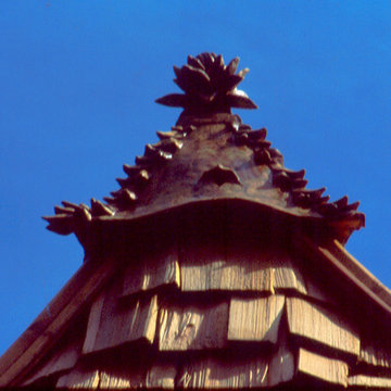 Castle Pine Half Moon Shrine