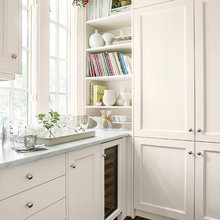 Light Colored Marble Kitchens