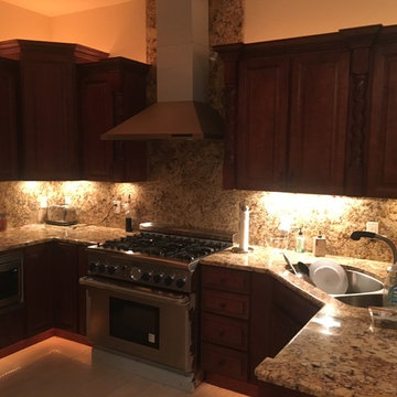 Granite Countertops & Backsplashes