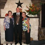 Beth Manuel's photo