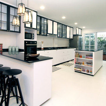 Portfolio 48 (Intermediate Terrace/Black & White Colonial)