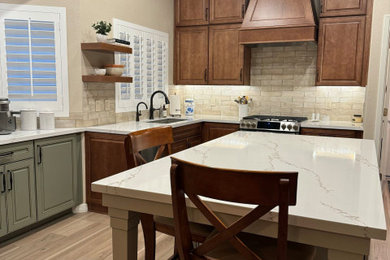 Eat-in kitchen - eat-in kitchen idea in Phoenix