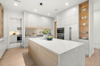 Kitchen photo in Vancouver