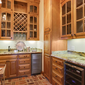 UPSCALE BATON ROUGE HOME IN DESIRABLE GATED COMMUNITY