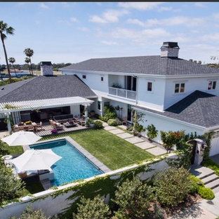 Kleiner Moderner Pool in rechteckiger Form in Orange County