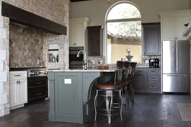 Traditional Kitchen by Unico Design Cabinetry, LLC