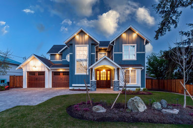 Craftsman exterior home idea in Vancouver
