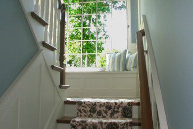 Design ideas for a traditional staircase in Detroit.