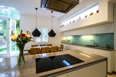 Inspiration for a contemporary kitchen in London.